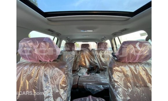 Acheter Import Voiture Toyota Land Cruiser Blanc à Import - Dubai, État d'Abia Acheter Import Voiture Toyota Land Cruiser Blanc à Import - Dubai, État d'Abia