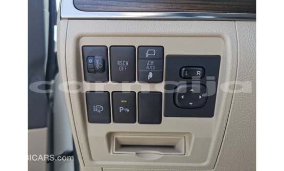 Acheter Import Voiture Toyota Land Cruiser Blanc à Import - Dubai, État d'Abia Acheter Import Voiture Toyota Land Cruiser Blanc à Import - Dubai, État d'Abia