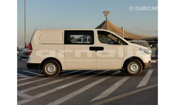 Buy Import Hyundai Accent White Car in Import - Dubai in Abia State Buy Import Hyundai Accent White Car in Import - Dubai in Abia State