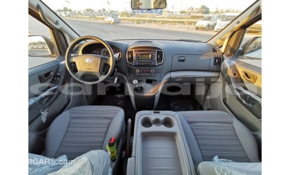 Buy Import Hyundai Accent White Car in Import - Dubai in Abia State Buy Import Hyundai Accent White Car in Import - Dubai in Abia State