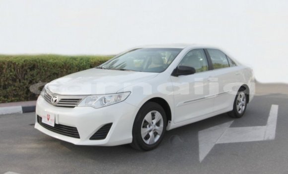 Acheter Import Voiture Toyota Camry Blanc à Import - Dubai, État d'Abia Acheter Import Voiture Toyota Camry Blanc à Import - Dubai, État d'Abia