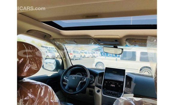 Buy Import Toyota Land Cruiser White Car in Import - Dubai in Abia State Buy Import Toyota Land Cruiser White Car in Import - Dubai in Abia State