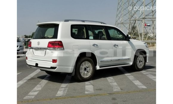 Buy Import Toyota Land Cruiser White Car in Import - Dubai in Abia State Buy Import Toyota Land Cruiser White Car in Import - Dubai in Abia State