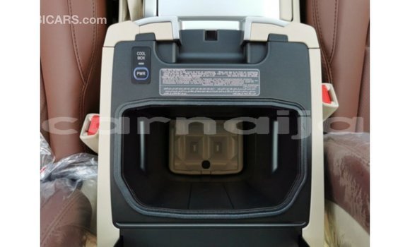 Buy Import Toyota Land Cruiser White Car in Import - Dubai in Abia State Buy Import Toyota Land Cruiser White Car in Import - Dubai in Abia State