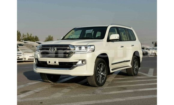 Buy Import Toyota Land Cruiser White Car in Import - Dubai in Abia State Buy Import Toyota Land Cruiser White Car in Import - Dubai in Abia State
