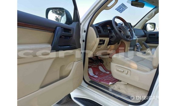 Buy Import Toyota Land Cruiser White Car in Import - Dubai in Abia State Buy Import Toyota Land Cruiser White Car in Import - Dubai in Abia State