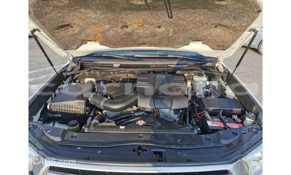 Buy Import Toyota Land Cruiser White Car in Import - Dubai in Abia State Buy Import Toyota Land Cruiser White Car in Import - Dubai in Abia State