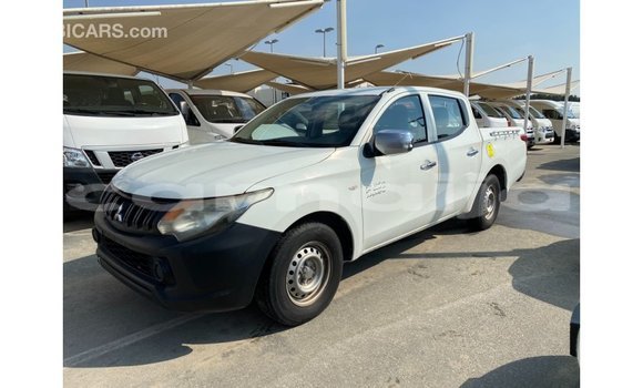 Buy Import Mitsubishi L200 White Car in Import - Dubai in Abia State Buy Import Mitsubishi L200 White Car in Import - Dubai in Abia State