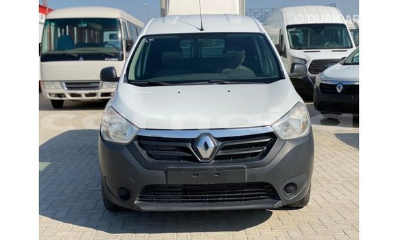 Buy Import Renault 6 White Car in Import - Dubai in Abia State Buy Import Renault 6 White Car in Import - Dubai in Abia State