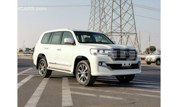 Buy Import Toyota Land Cruiser White Car in Import - Dubai in Abia State Buy Import Toyota Land Cruiser White Car in Import - Dubai in Abia State