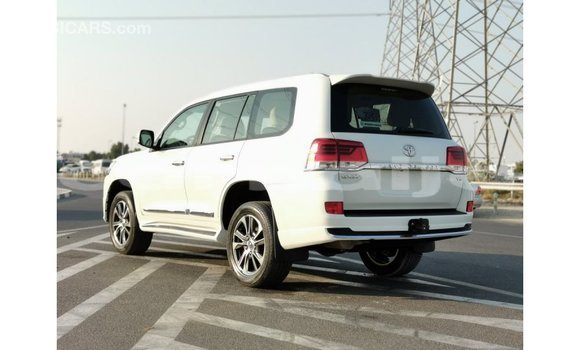 Buy Import Toyota Land Cruiser White Car in Import - Dubai in Abia State Buy Import Toyota Land Cruiser White Car in Import - Dubai in Abia State