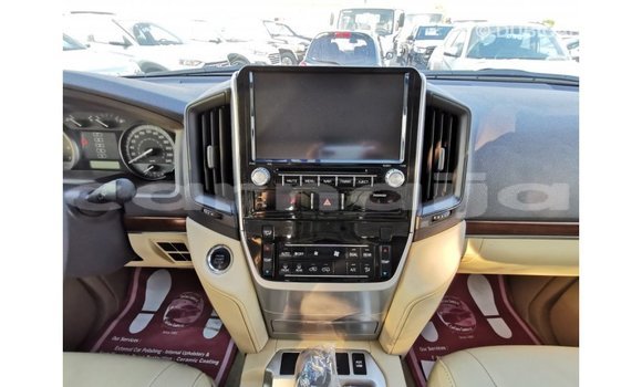 Buy Import Toyota Land Cruiser White Car in Import - Dubai in Abia State Buy Import Toyota Land Cruiser White Car in Import - Dubai in Abia State