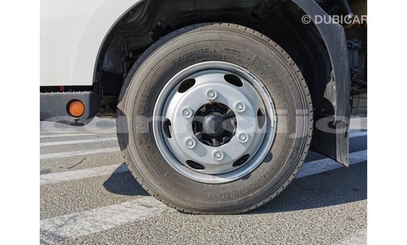 Acheter Import Utilitaire Hino 300 Series Blanc à Import - Dubai, État d'Abia Acheter Import Utilitaire Hino 300 Series Blanc à Import - Dubai, État d'Abia