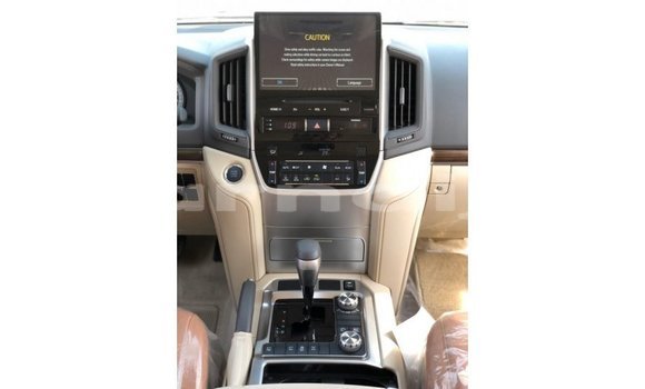 Buy Import Toyota Land Cruiser White Car in Import - Dubai in Abia State Buy Import Toyota Land Cruiser White Car in Import - Dubai in Abia State