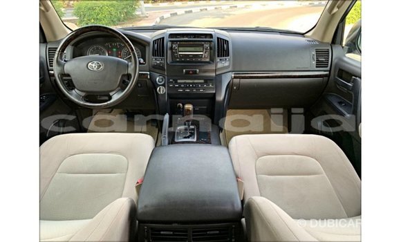 Acheter Import Voiture Toyota Land Cruiser Blanc à Import - Dubai, État d'Abia Acheter Import Voiture Toyota Land Cruiser Blanc à Import - Dubai, État d'Abia