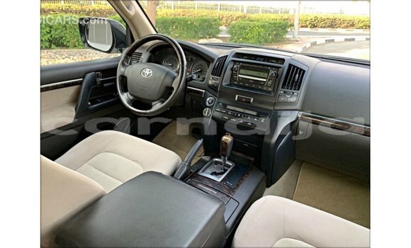 Acheter Import Voiture Toyota Land Cruiser Blanc à Import - Dubai, État d'Abia Acheter Import Voiture Toyota Land Cruiser Blanc à Import - Dubai, État d'Abia