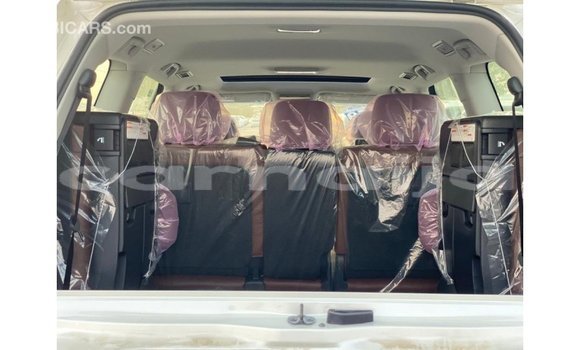 Buy Import Toyota Land Cruiser White Car in Import - Dubai in Abia State Buy Import Toyota Land Cruiser White Car in Import - Dubai in Abia State