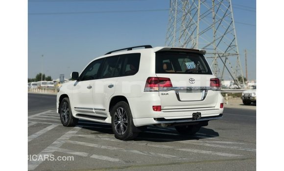 Acheter Import Voiture Toyota Land Cruiser Blanc à Import - Dubai, État d'Abia Acheter Import Voiture Toyota Land Cruiser Blanc à Import - Dubai, État d'Abia