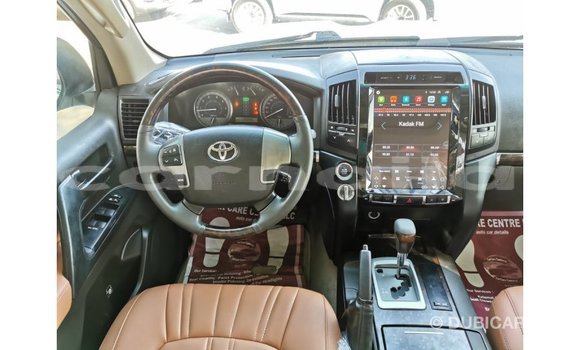 Acheter Import Voiture Toyota Land Cruiser Blanc à Import - Dubai, État d'Abia Acheter Import Voiture Toyota Land Cruiser Blanc à Import - Dubai, État d'Abia