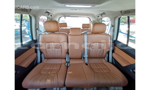 Acheter Import Voiture Toyota Land Cruiser Blanc à Import - Dubai, État d'Abia Acheter Import Voiture Toyota Land Cruiser Blanc à Import - Dubai, État d'Abia