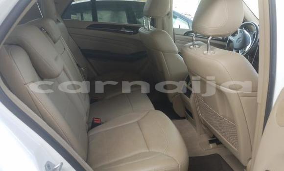 Acheter Import Voiture Mercedes-Benz ML–Class Blanc à Abuja, État de Lagos Acheter Import Voiture Mercedes-Benz ML–Class Blanc à Abuja, État de Lagos