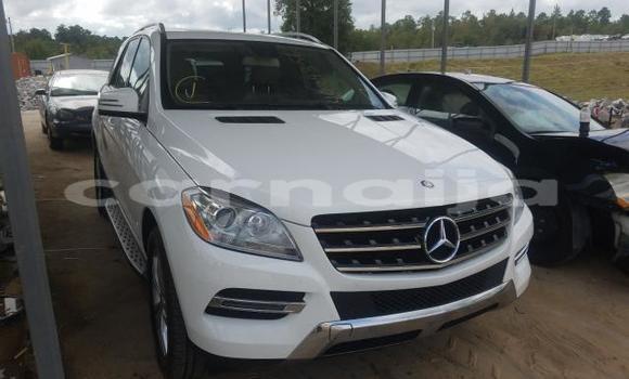 Acheter Import Voiture Mercedes-Benz ML–Class Blanc à Abuja, État de Lagos Acheter Import Voiture Mercedes-Benz ML–Class Blanc à Abuja, État de Lagos