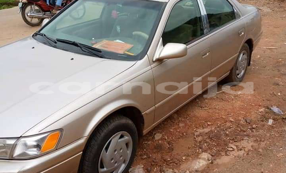 Acheter Occasion Voiture Toyota Camry Vert à Lagos, État de Lagos