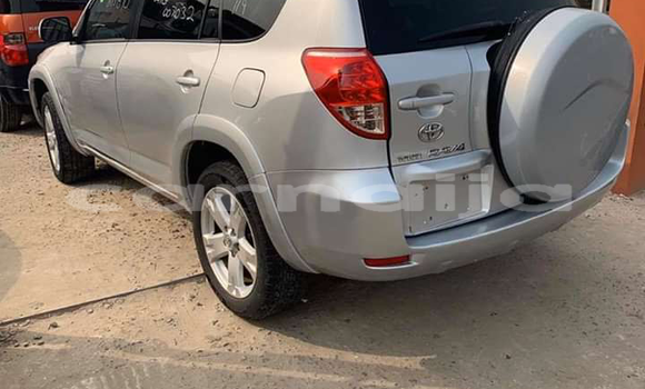 Acheter Occasion Voiture Toyota RAV4 Gris à Lagos, État de Lagos Acheter Occasion Voiture Toyota RAV4 Gris à Lagos, État de Lagos