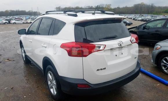 Acheter Occasion Voiture Toyota RAV4 Blanc à Lagos, État de Lagos Acheter Occasion Voiture Toyota RAV4 Blanc à Lagos, État de Lagos