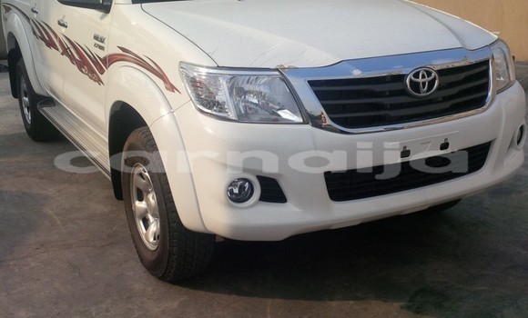 Buy Used Toyota Hilux White Car in Uyo in Akwa Ibom State Buy Used Toyota Hilux White Car in Uyo in Akwa Ibom State