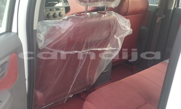 Acheter Occasion Voiture Toyota Hilux Blanc à Uyo, État d'Akwa Ibom Acheter Occasion Voiture Toyota Hilux Blanc à Uyo, État d'Akwa Ibom