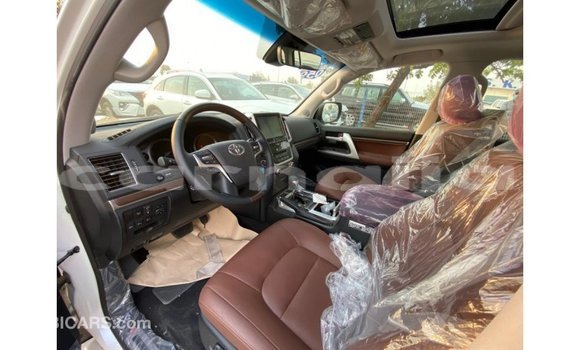 Acheter Import Voiture Toyota Land Cruiser Blanc à Import - Dubai, État d'Abia Acheter Import Voiture Toyota Land Cruiser Blanc à Import - Dubai, État d'Abia
