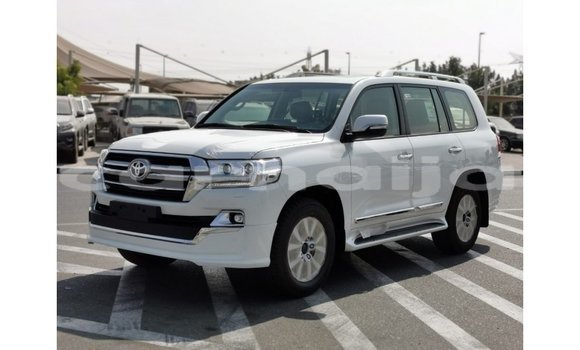 Buy Import Toyota Land Cruiser White Car in Import - Dubai in Abia State Buy Import Toyota Land Cruiser White Car in Import - Dubai in Abia State