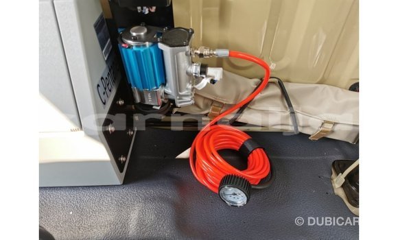 Acheter Import Voiture Toyota Land Cruiser Beige à Import - Dubai, État d'Abia Acheter Import Voiture Toyota Land Cruiser Beige à Import - Dubai, État d'Abia