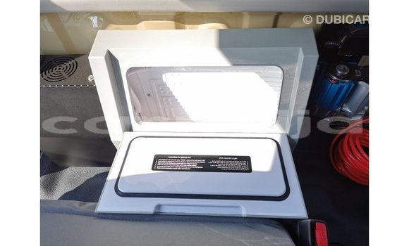 Acheter Import Voiture Toyota Land Cruiser Beige à Import - Dubai, État d'Abia Acheter Import Voiture Toyota Land Cruiser Beige à Import - Dubai, État d'Abia