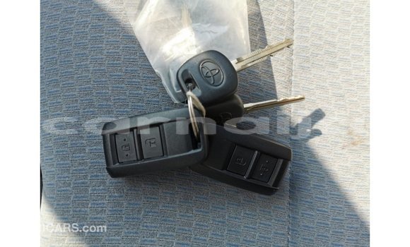 Acheter Import Voiture Toyota Land Cruiser Beige à Import - Dubai, État d'Abia Acheter Import Voiture Toyota Land Cruiser Beige à Import - Dubai, État d'Abia