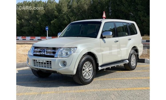 Buy Import Mitsubishi Pajero White Car in Import - Dubai in Abia State Buy Import Mitsubishi Pajero White Car in Import - Dubai in Abia State