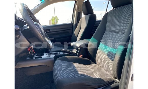 Buy Import Toyota Hilux White Car in Import - Dubai in Abia State Buy Import Toyota Hilux White Car in Import - Dubai in Abia State