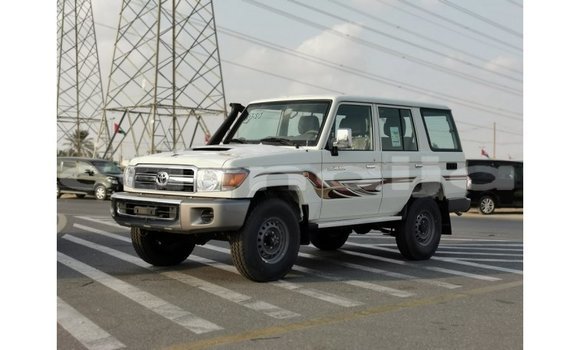 Acheter Import Voiture Toyota Land Cruiser Blanc à Import - Dubai, État d'Abia Acheter Import Voiture Toyota Land Cruiser Blanc à Import - Dubai, État d'Abia