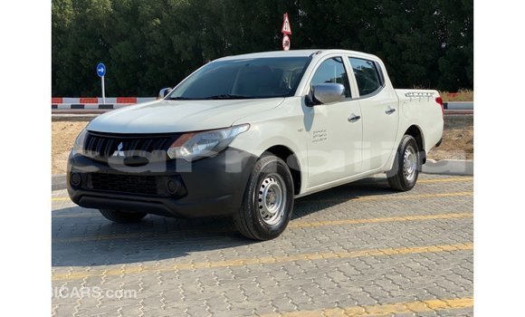 Buy Import Mitsubishi L200 White Car in Import - Dubai in Abia State Buy Import Mitsubishi L200 White Car in Import - Dubai in Abia State