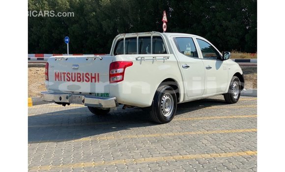 Buy Import Mitsubishi L200 White Car in Import - Dubai in Abia State Buy Import Mitsubishi L200 White Car in Import - Dubai in Abia State