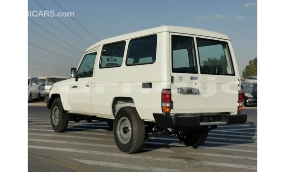 Buy Import Toyota Land Cruiser White Car in Import - Dubai in Abia State Buy Import Toyota Land Cruiser White Car in Import - Dubai in Abia State