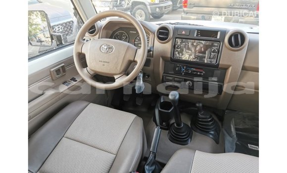 Buy Import Toyota Land Cruiser White Car in Import - Dubai in Abia State Buy Import Toyota Land Cruiser White Car in Import - Dubai in Abia State