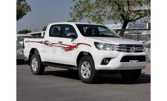 Acheter Import Voiture Toyota Hilux Blanc à Import - Dubai, État d'Abia Acheter Import Voiture Toyota Hilux Blanc à Import - Dubai, État d'Abia