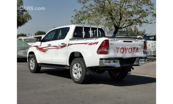 Acheter Import Voiture Toyota Hilux Blanc à Import - Dubai, État d'Abia Acheter Import Voiture Toyota Hilux Blanc à Import - Dubai, État d'Abia