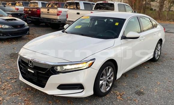 Acheter Neuf Voiture Honda Accord Blanc à Aba, État d'Abia Acheter Neuf Voiture Honda Accord Blanc à Aba, État d'Abia