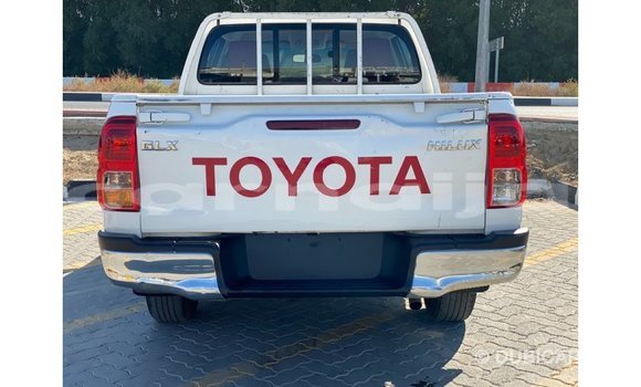 Buy Import Toyota Hilux White Car in Import - Dubai in Abia State Buy Import Toyota Hilux White Car in Import - Dubai in Abia State