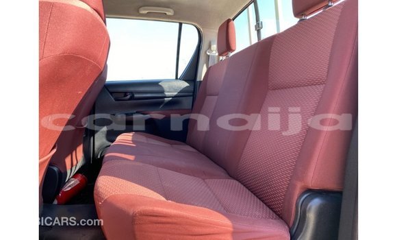 Buy Import Toyota Hilux White Car in Import - Dubai in Abia State Buy Import Toyota Hilux White Car in Import - Dubai in Abia State