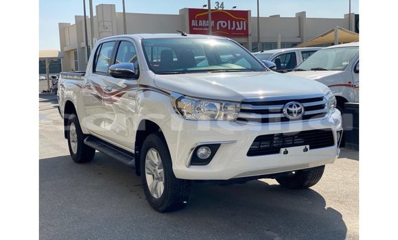 Acheter Import Voiture Toyota Hilux Blanc à Import - Dubai, État d'Abia