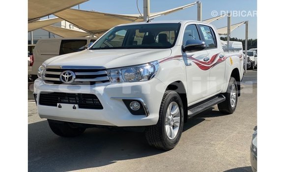 Acheter Import Voiture Toyota Hilux Blanc à Import - Dubai, État d'Abia Acheter Import Voiture Toyota Hilux Blanc à Import - Dubai, État d'Abia